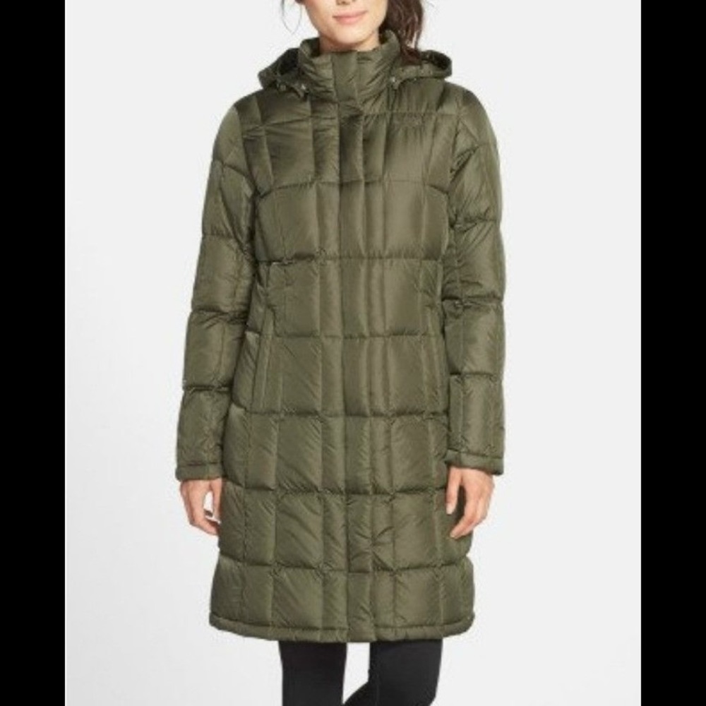 North Face Metropolis Parka in Forest Night Green
